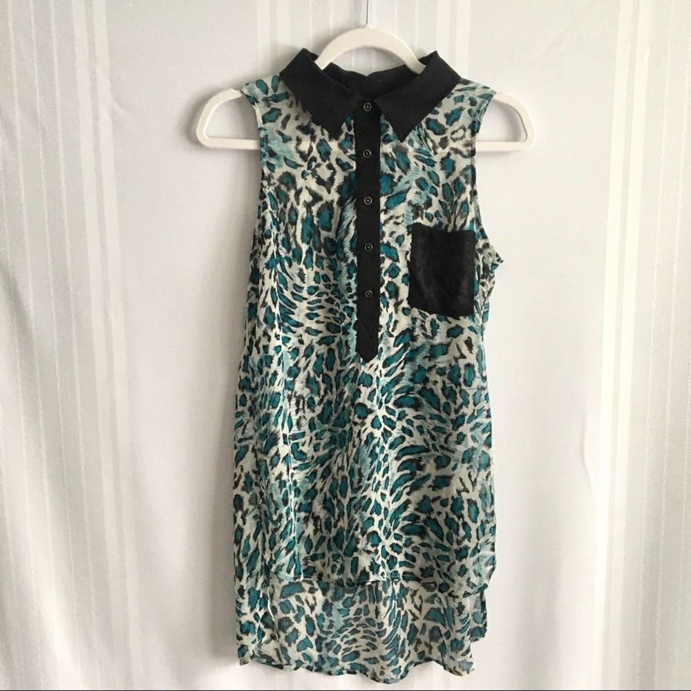 H.I.P. Leopard Sleeveless Tunic Top Small Blue Sleeveless High Low Button Front